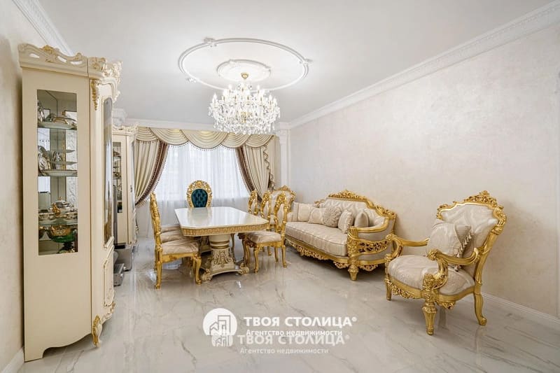 Трёхкомнатная квартира в версальском стиле в ЖК Каскад. Гостиная