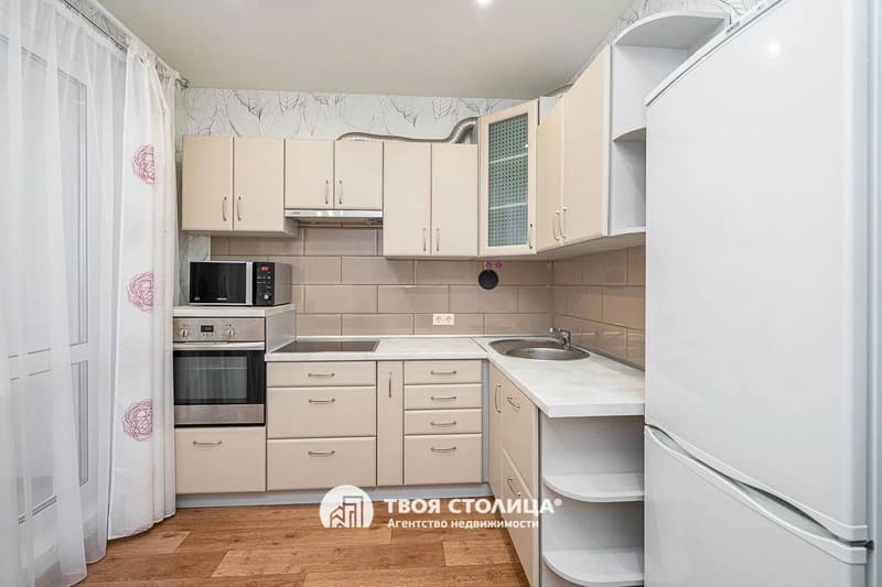 Однокомнатная квартира на Пташука, 9 - кухня