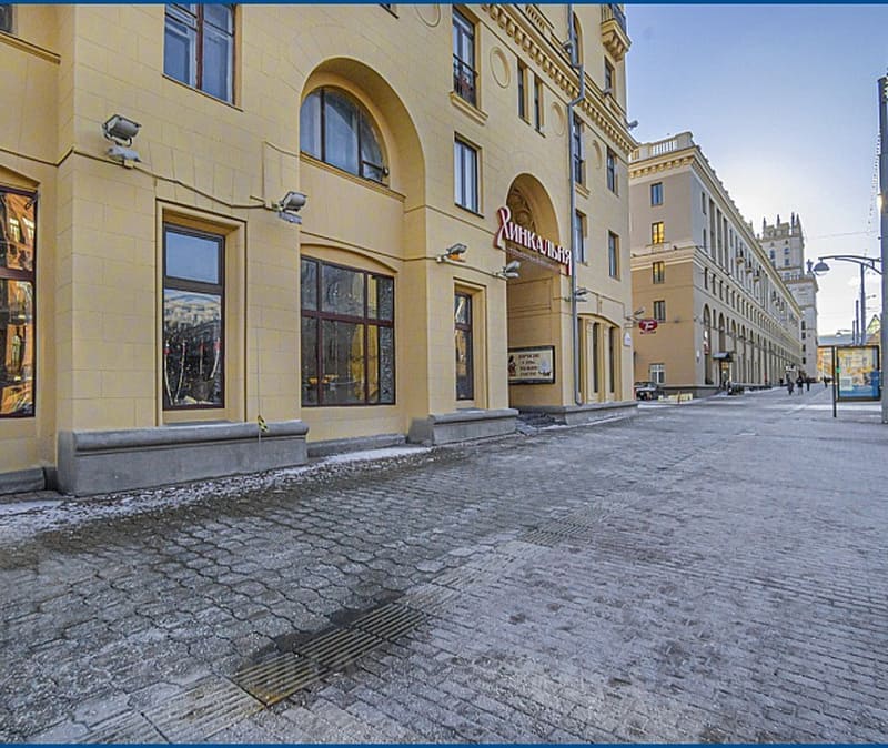 Вход в торговое помещение Свердлова, 22 - Кирова, 6