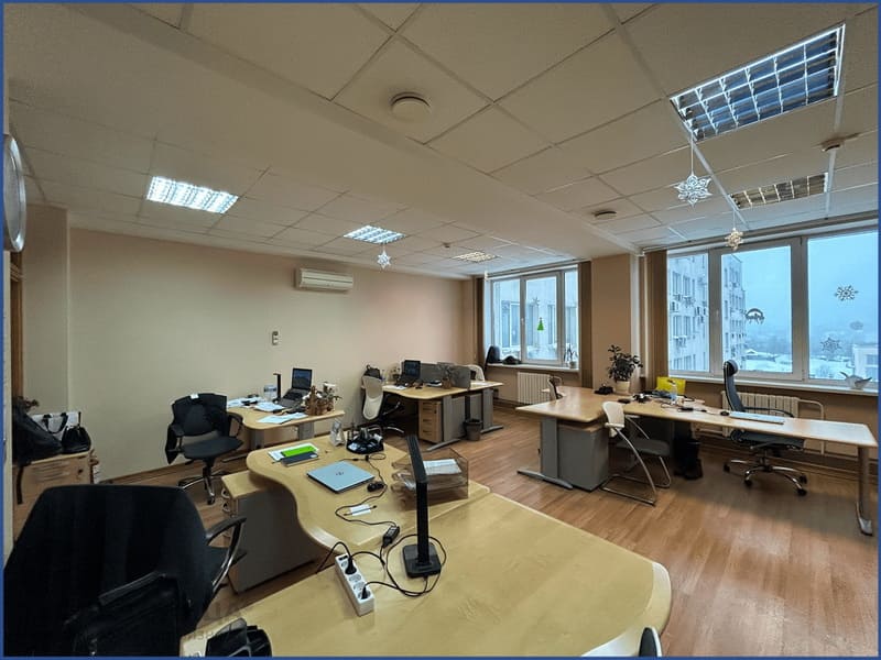 Офисный блок 343 кв.м. в БЦ Инфо. Рабочее пространство