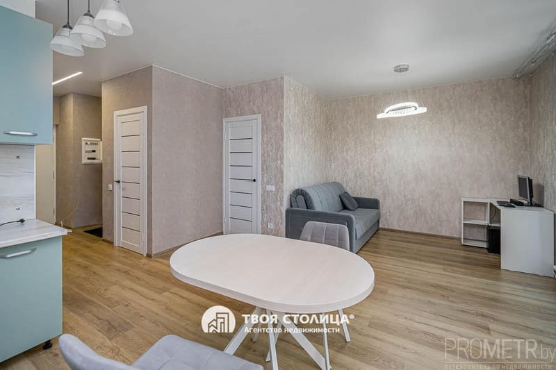 Большая студия на ул. Леонида Щемелёва, 10. Рабочая зона