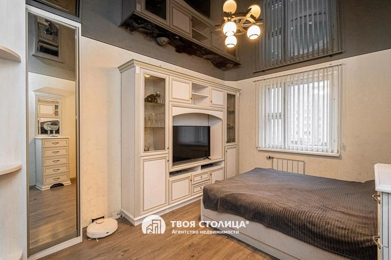 Двухкомнатная квартира на Чичурина, 2 - спальня