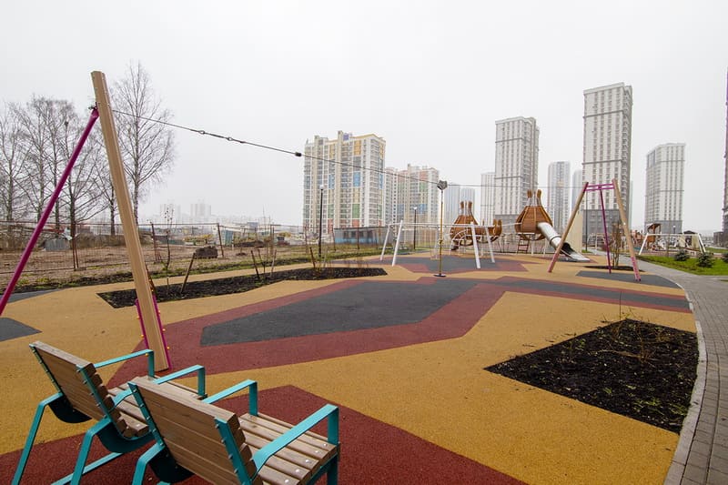 7. Площадка перед домом.jpg