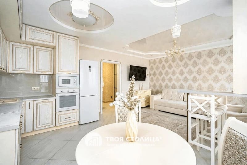 Однокомнатная квартира на Дзержинского, 90. Кухня-гостиная