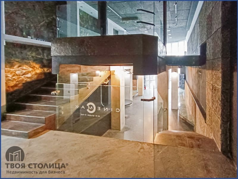 Помещение 166 кв.м. в Минске на Белорусской 15. Подъём на антресоль