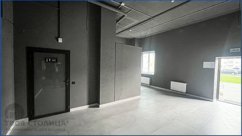 Торговое помещение на Дзержинского 26. Санузел и запасной выход