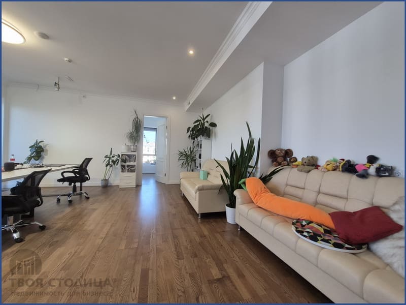 Большое помещение для совещаний в офисе в Liberty Residence
