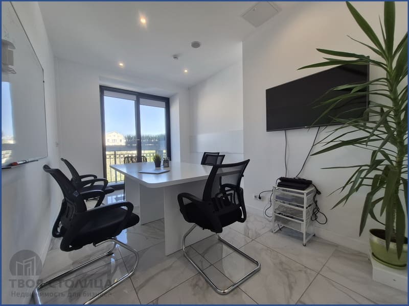 Переговорка в офисе в Liberty Residence