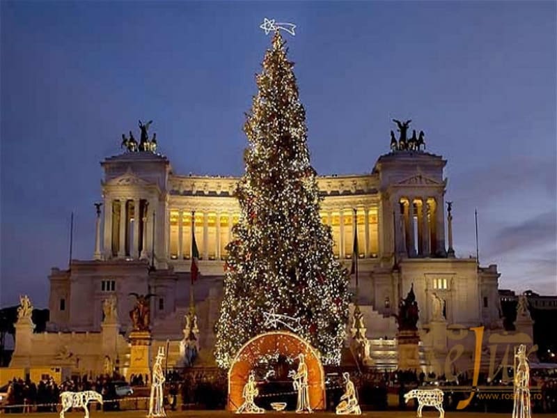 Рождественская иллюминация в Риме 2025