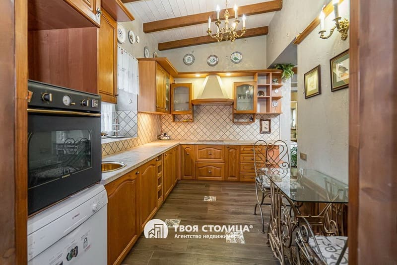 Коттедж дня на Брестской. Кухонный уголок на втором этаже