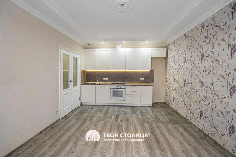 Однокомнатная квартира в ЖК Изумрудный. Большая кухня Однокомнатная квартира в ЖК Изумрудный. Большая кухня