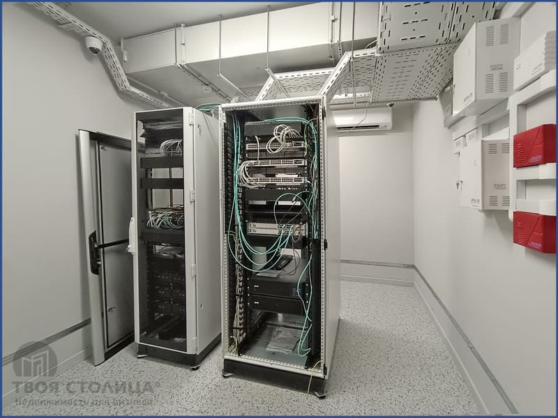 Офис 672 кв.м. в бизнес-центре на Нёманской 24. Серверная