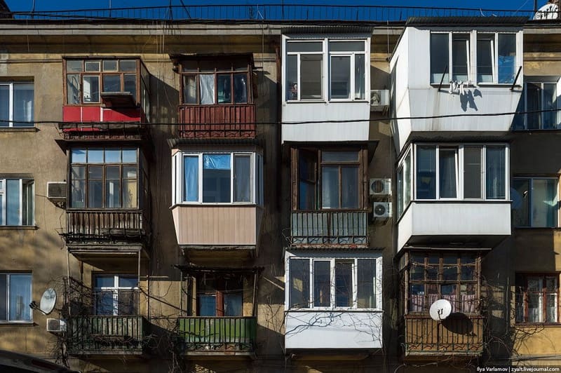 Застеклённые балконы хрущёвок