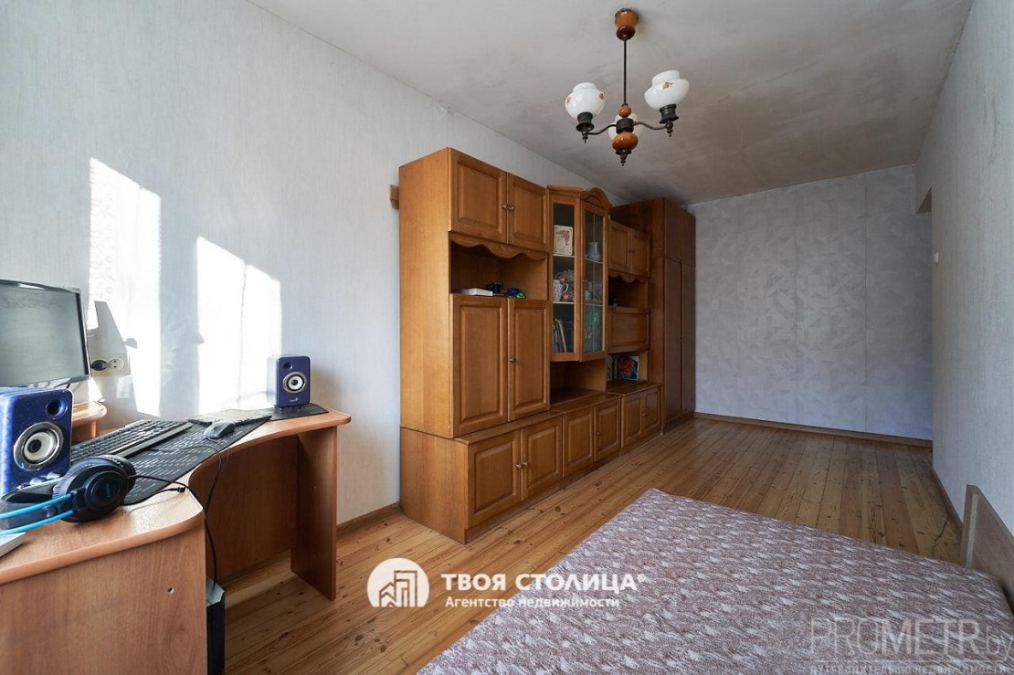 Двухкомнатная квартира по улице Седых, 60