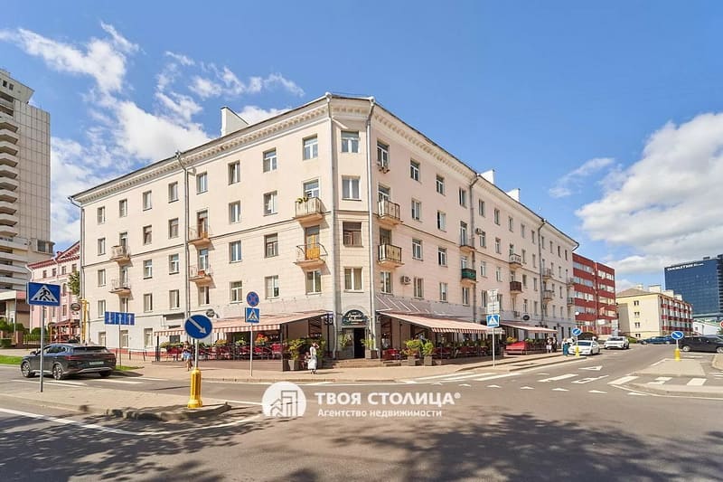 Трёхкомнатная квартира в сталинке с хорошим ремонтом в Раковском предместье ул. Раковская 36.jpg